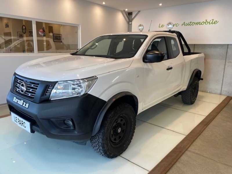 NISSAN Navara 2.3 dCi 160 ch King-Cab Visia Technamm / BAROUD 35 T